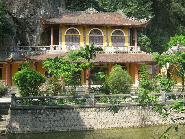 Động - chùa Địch Lộng