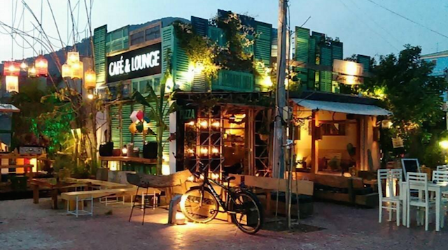 Infiniti Cafe & Lounge