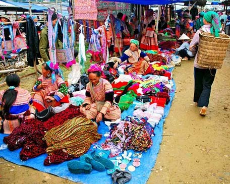 Chợ vùng biên Nậm Cắn